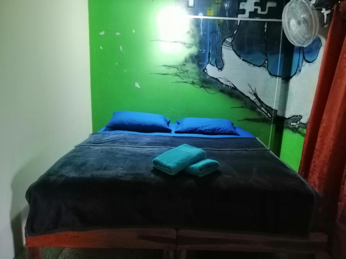 Banphe​ Hostel Buitenkant foto